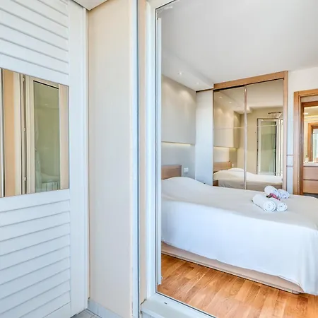 Appartamento Sea View With Swimming Pool - Happy